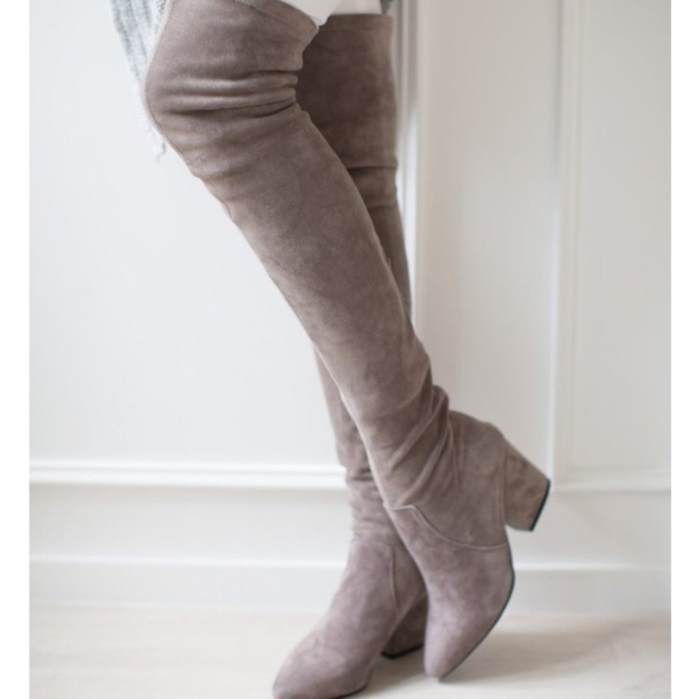 Goodnight Macaroon Carina OTN Suede Boots